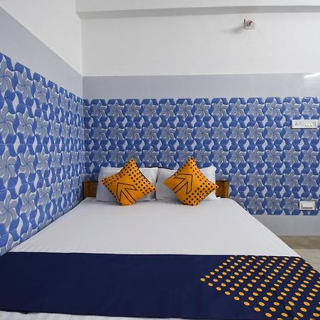 Oyo 73902 Vyttila Residency 호텔 Kochi 외부 사진