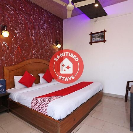 Oyo 73902 Vyttila Residency 호텔 Kochi 외부 사진